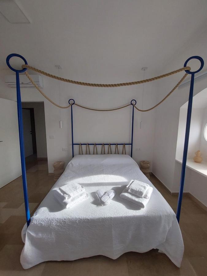 Palazzo Accinni B&B Монополи Экстерьер фото
