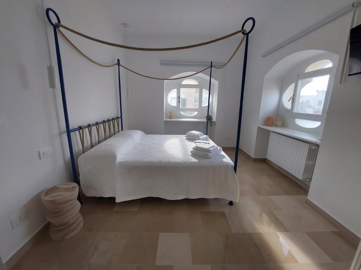 Palazzo Accinni B&B Монополи Экстерьер фото