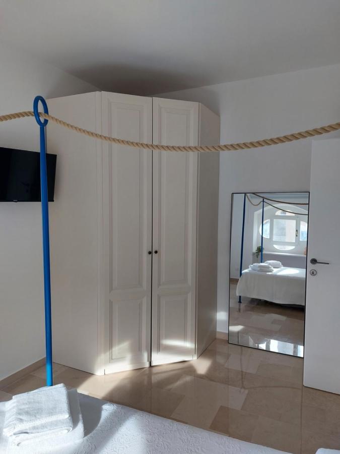 Palazzo Accinni B&B Монополи Экстерьер фото